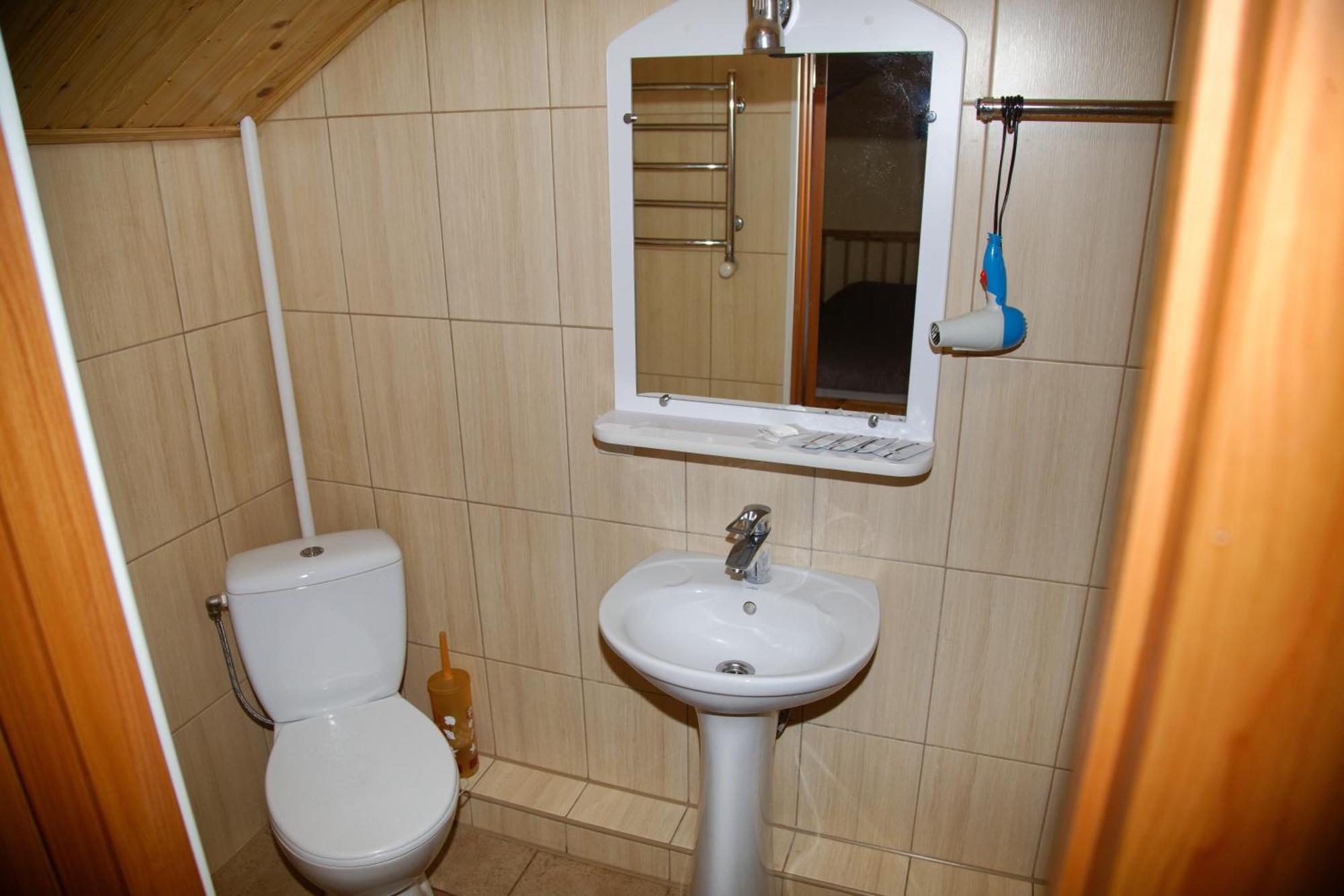 Mini-Hotel Yandrusi كاميانيتس - بوديلسكيي المظهر الخارجي الصورة