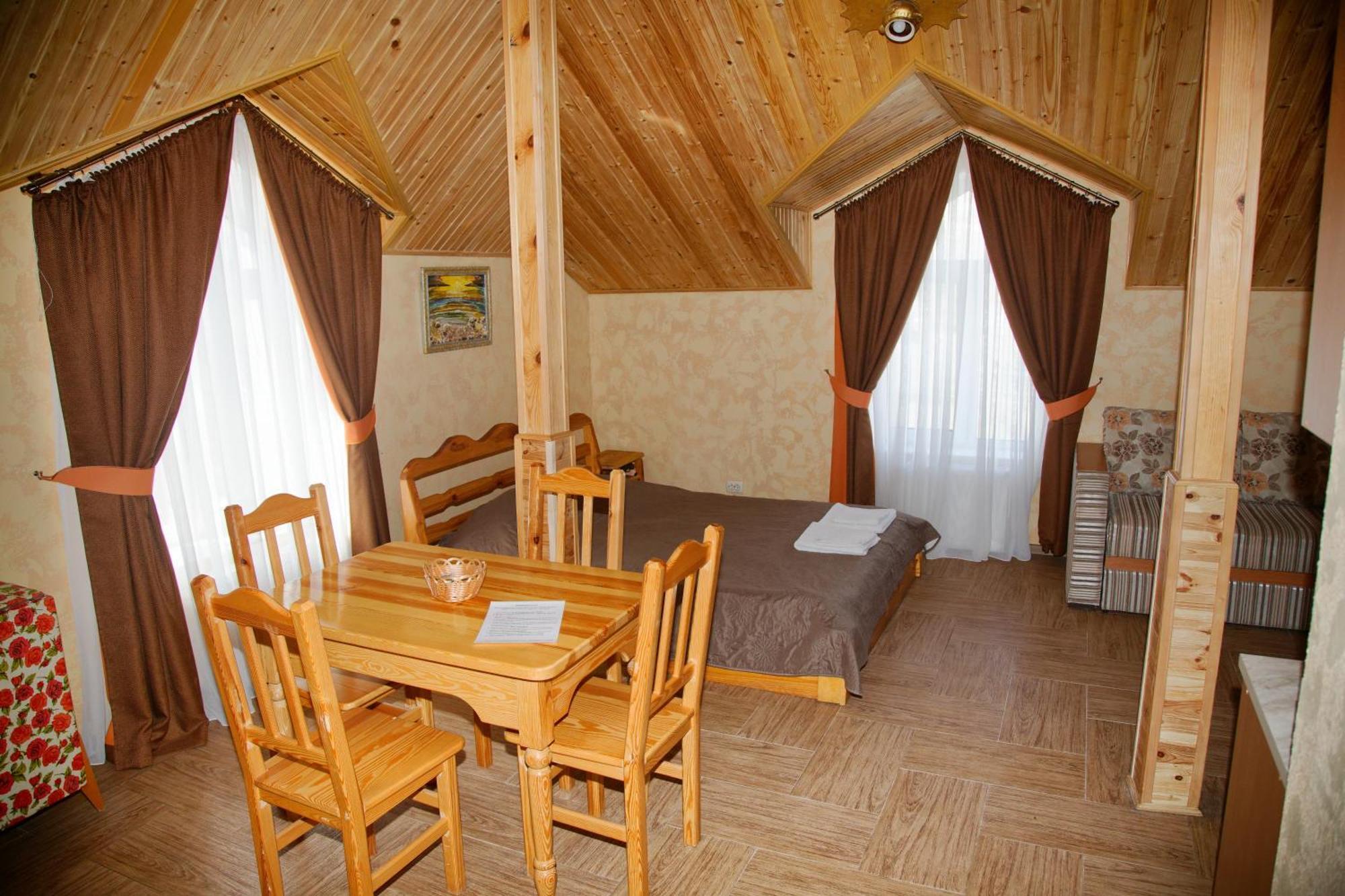Mini-Hotel Yandrusi كاميانيتس - بوديلسكيي المظهر الخارجي الصورة